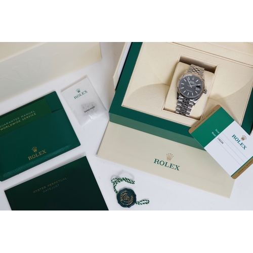 211 - ROLEX DATEJUST 36 BLACK REFERENCE 12634 BOX AND PAPERS 2019, circular sunburst black dial with gold ... 