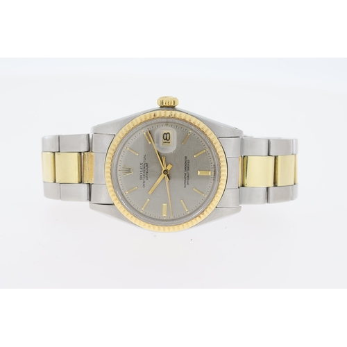 84 - ROLEX DATEJUST REFERENCE 1601 LINEN SIGMA DIAL CIRCA 1972, circular silver linen dial with gold bato... 