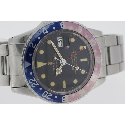 22 - Brand: Rolex 
 Model Name: GMT Master
 Reference: 1675
 Year: Circa 1966
 Dial shape: Circular
 Dial... 