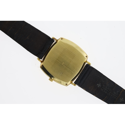 40 - 18CT VACHERON CONSTANTIN AUTOMATIC CIRCA 1970's, square champagne dial with baton hour markers, appr... 