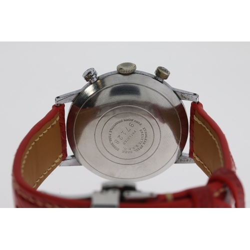 15 - Brand: Pierce
 Complication: Chronograph
 Movement: Manual Wind
 Dial shape: Circular
 Dial colour: ... 