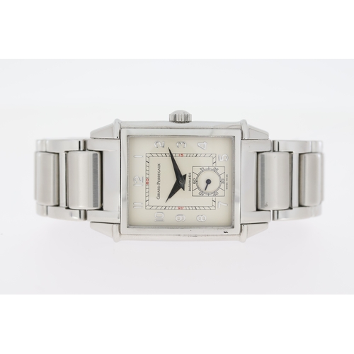 127 - Brand: Girard Perregaux
 Model Name: Vintage 1945 
 Reference: 2594
 Movement: Automatic
 Box: Yes
 ... 