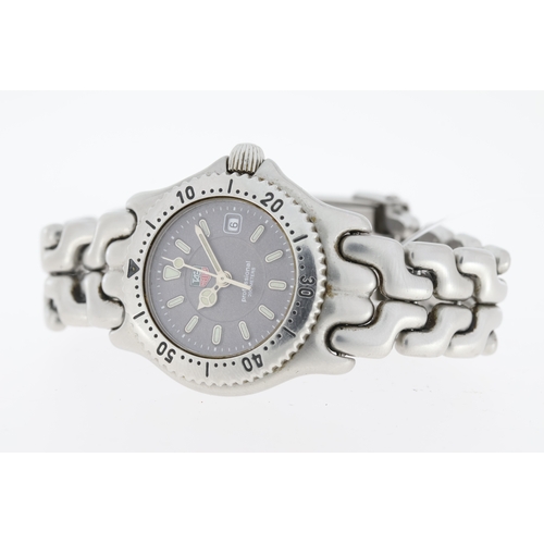 143 - Brand: TAG HEUER
 Model Name: PROFESSIONAL 
 Reference: wg1313-0
 Movement: Quartz
 Dial colour: Gre... 