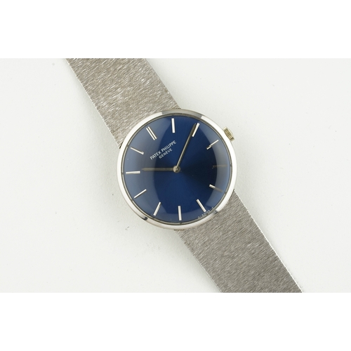 171 - PATEK PHILIPPE 18CT WHITE GOLD CALATRAVA 'SIGMA' DIAL REF. 3538, circular sunburst blue sigma dial w... 
