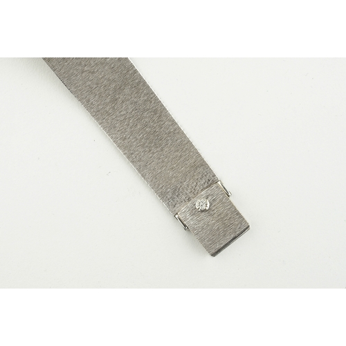 171 - PATEK PHILIPPE 18CT WHITE GOLD CALATRAVA 'SIGMA' DIAL REF. 3538, circular sunburst blue sigma dial w... 