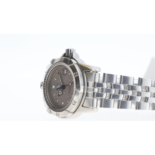 118 - Brand: Tag Heuer
 Model Name: Professional 
 Reference: WD1411-PO
 Movement: Quartz
 Dial shape: Cir... 