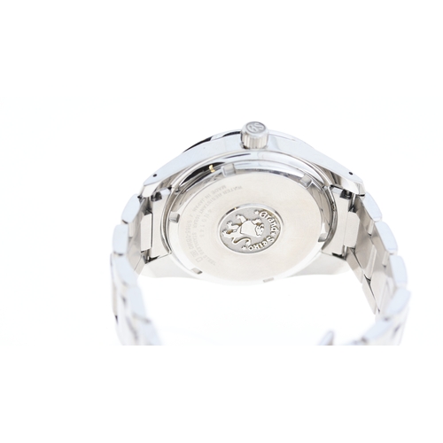 141 - Brand: Grand Seiko
 Model Name: Spring Drive 
 Reference: 9R65-0BM0
 Movement: Automatic
 Year: Circ... 