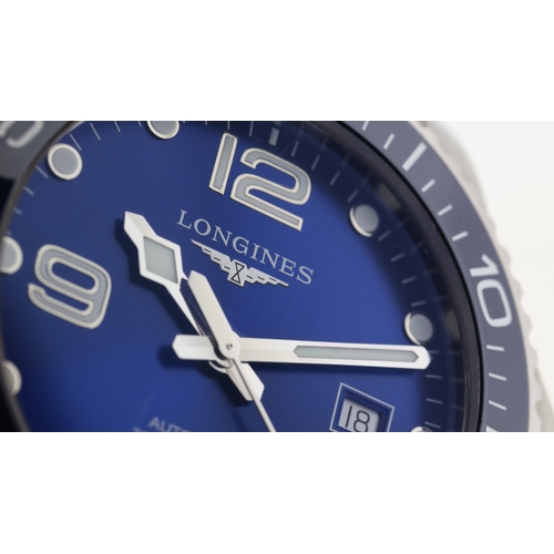 51 - Brand: Longines
 Model Name: Hydro Conquest 
 Reference: L3.782.4
 Movement: Automatic
 Box: inner b... 