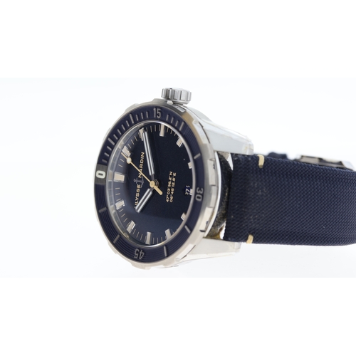 54 - Brand: Ulysse Nardin
 Model Name: Diver 
 Reference: 8163-175
 Movement: Automatic
 Dial shape: Circ... 