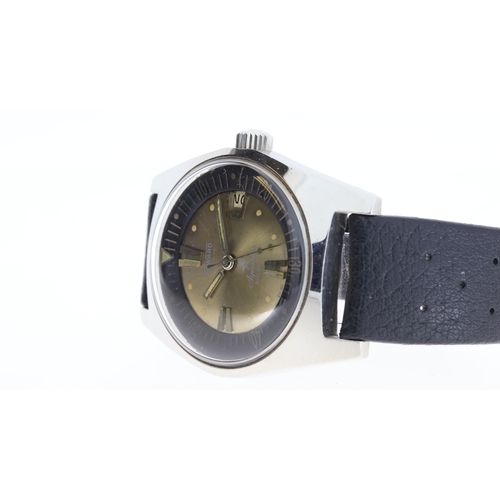 60 - Brand: Vintage Aquastar
 Model Name: Duward 
 Reference: 1701
 Movement: Automatic
 Year: Circa 1960... 