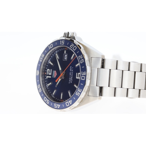 71 - Brand: Tag Heuer
 Model Name: Formula 1 
 Reference: WAZ1010
 Movement: Quartz
 Dial shape: Circular... 