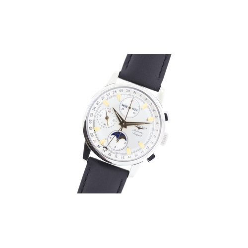 23 - Brand: Longines
 Model Name: Conquest 
 Reference: L1.642.4
 Movement: Automatic
 Box: Accompanying ... 