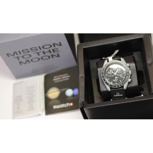 1 - Brand: Omega X Swatch
 Model Name: Moon Swatch Moon 
 Movement: Quartz
 Box: Full Box
 Dial shape: C... 