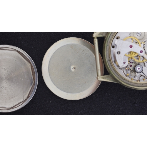 113 - Brand: Waltham U.S.A
 Model Name: Military 
 Reference: 6B
 Movement: Manual Wind
 Year: 1940s
 Dial... 