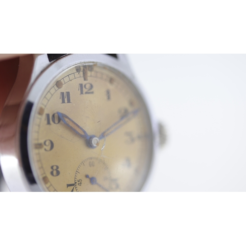 125 - Brand: Vintage
 Model Name: Manual Wind 
 Movement: Manual Wind
 Dial shape: Circular
 Dial colour: ... 