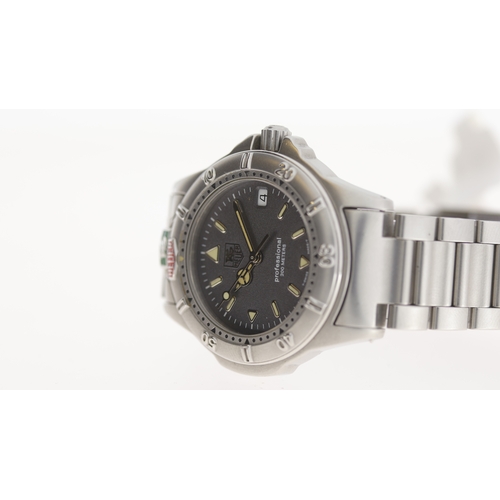 143 - Brand: Tag Heuer
 Model Name: Professional 
 Reference: WF1211-K0
 Movement: Quartz
 Dial shape: Cir... 