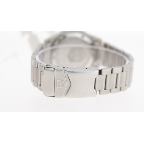 143 - Brand: Tag Heuer
 Model Name: Professional 
 Reference: WF1211-K0
 Movement: Quartz
 Dial shape: Cir... 