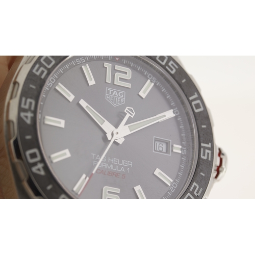 164 - Brand: Tag Heuer
 Model Name: Formula 1 
 Reference: WAZ2011
 Movement: Automatic
 Year: 2019
 Box: ... 