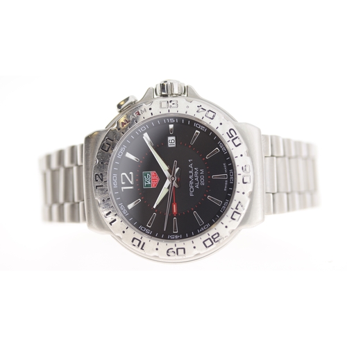 174 - Brand: Tag Heuer
 Model Name: Formula 1 Alarm 
 Reference: WAC111A
 Movement: Quartz
 Dial shape: Ci... 