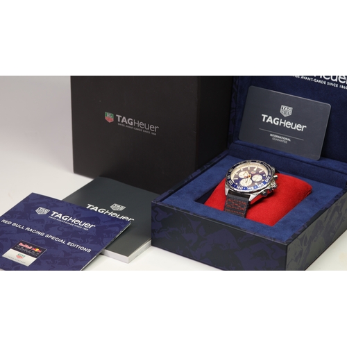 200 - Brand: Tag Heuer
 Model Name: Red Bull Racing Formula 1 
 Reference: CAZ1018
 Movement: Quartz
 Year... 