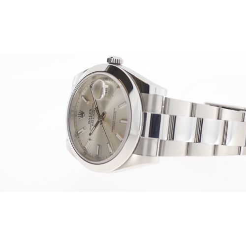 27 - Brand: Rolex
 Model Name: Datejust 41 
 Reference: 126300
 Movement: Automatic
 Year: 2018
 Box: Ful... 