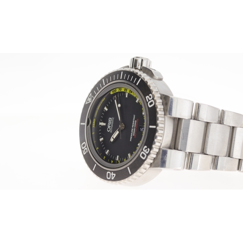 40 - Brand: Oris
 Model Name: Aquis 
 Reference: 7675
 Movement: Automatic
 Year: Circa 2015
 Dial shape:... 