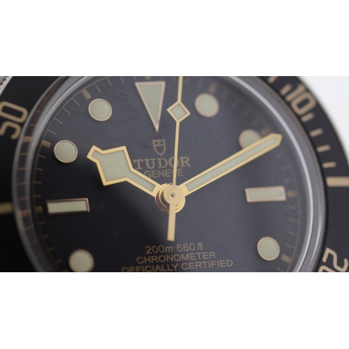 45 - Brand: Tudor
 Model Name: Black Bay 58 
 Reference: 79030
 Movement: Automatic
 Year: 2019
 Box: Ful... 