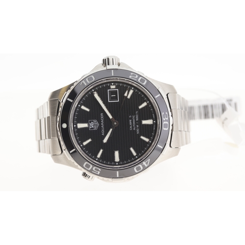 57 - Brand: Tag Heuer
 Model Name: Aquaracer 
 Reference: WAK2110
 Movement: Automatic
 Year: 2015
 Box: ... 