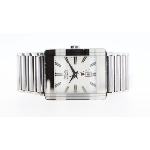 79 - Brand: Rado
 Model Name: Diastar 
 Reference: 557.0693.3
 Movement: Automatic
 Box: inner box
 Dial ... 