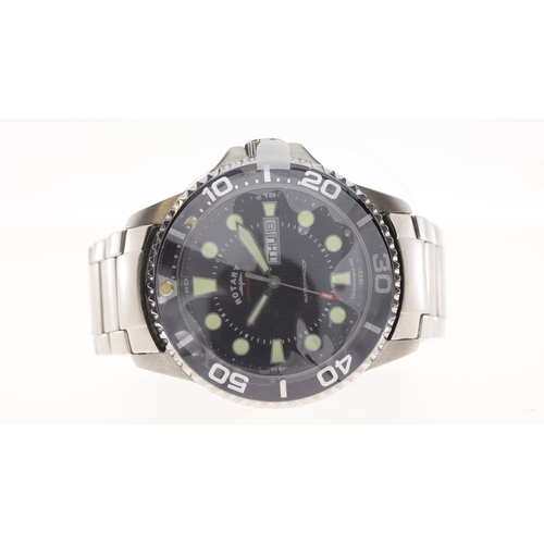 101 - Brand: Rotary
 Model Name: Diver 
 Movement: Quartz
 Box: inner box
 Dial shape: Circular
 Dial colo... 