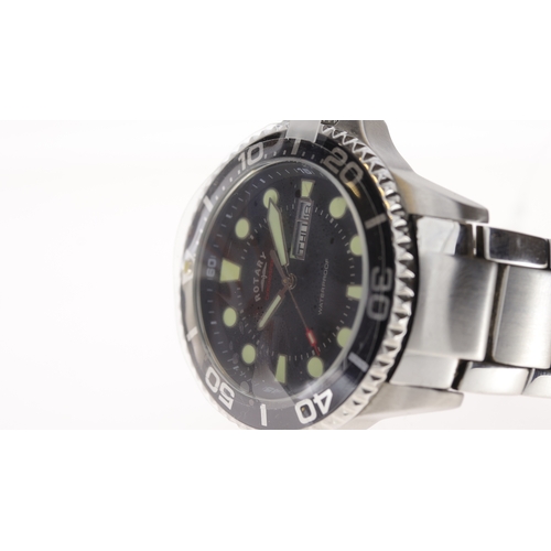 101 - Brand: Rotary
 Model Name: Diver 
 Movement: Quartz
 Box: inner box
 Dial shape: Circular
 Dial colo... 