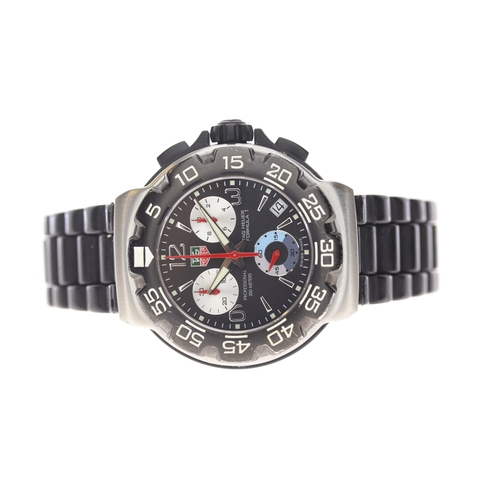 16 - Brand: Tag Heuer
 Model Name: Formula 1 
 Reference: CAC1110-0
 Movement: Quartz
 Box: Service box
 ... 