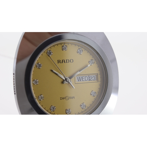 222 - Brand: Rado
 Model Name: Diastar 
 Movement: Quartz
 Dial shape: Circular
 Dial colour: Gold
 Dial f... 