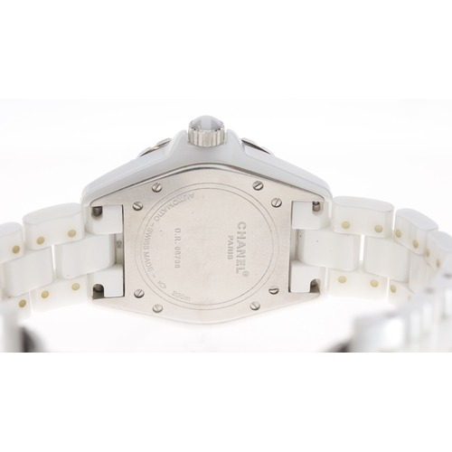 5 - Brand: Chanel
 Model Name: J12 
 Movement: Automatic
 Dial shape: Circular
 Dial colour: White
 Dial... 