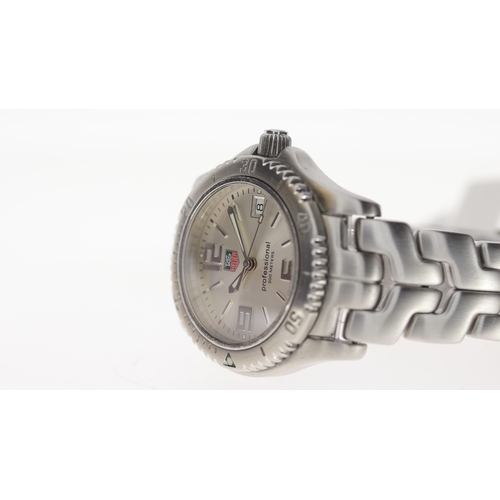 102 - Brand: Tag Heuer
 Model Name: Link 
 Reference: WT1112
 Box: inner box
 Dial shape: Circular
 Dial c... 