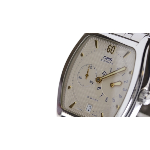 113 - Brand: Oris
 Model Name: Regulator 
 Reference: 7471
 Movement: Automatic
 Dial shape: Tonneau
 Dial... 