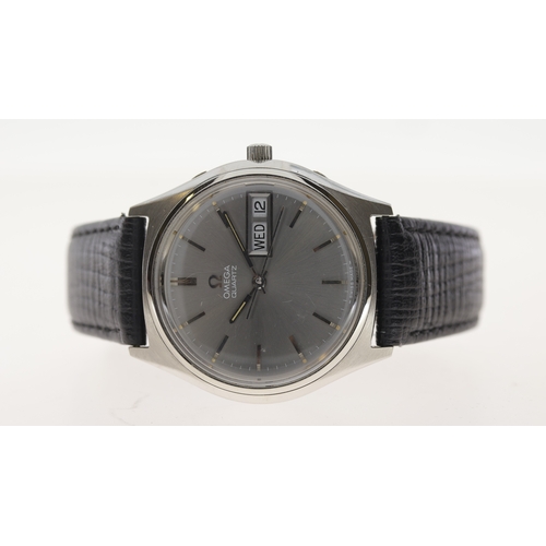 14 - Brand: Omega
 Model Name: Quartz 
 Movement: Quartz
 Dial shape: Circular
 Dial colour: Silver
 Dial... 