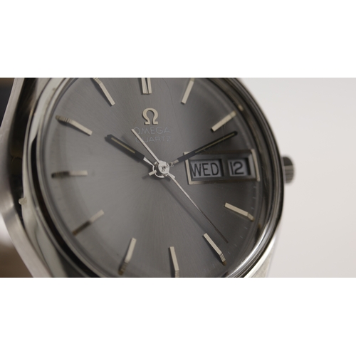 14 - Brand: Omega
 Model Name: Quartz 
 Movement: Quartz
 Dial shape: Circular
 Dial colour: Silver
 Dial... 