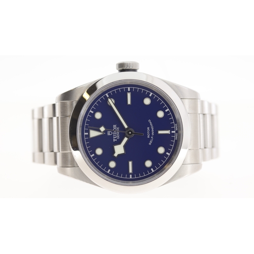 18 - Brand: Tudor
 Model Name: Black Bay 41 
 Reference: 79540
 Movement: Automatic
 Year: 2020
 Box: Ful... 