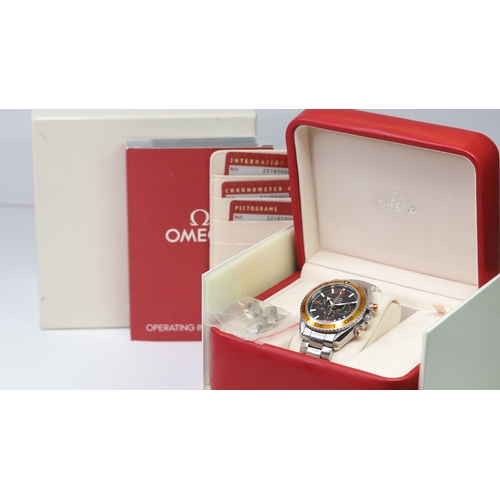 21 - Brand: Omega
 Model Name: Seamaster Planet Ocean 
 Reference: 2218.50.00
 Movement: Automatic
 Year:... 