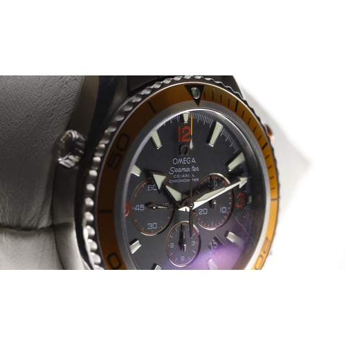 21 - Brand: Omega
 Model Name: Seamaster Planet Ocean 
 Reference: 2218.50.00
 Movement: Automatic
 Year:... 