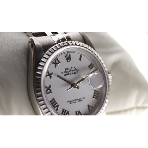 27 - Brand: Rolex
 Model Name: Date Just 
 Reference: 16220
 Movement: Automatic
 Year: 1989
 Box: inner ... 