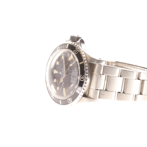 29 - Brand: Rolex
 Model Name: Submariner 
 Reference: 5513
 Year: Circa 1966
 Dial shape: Circular
 Dial... 