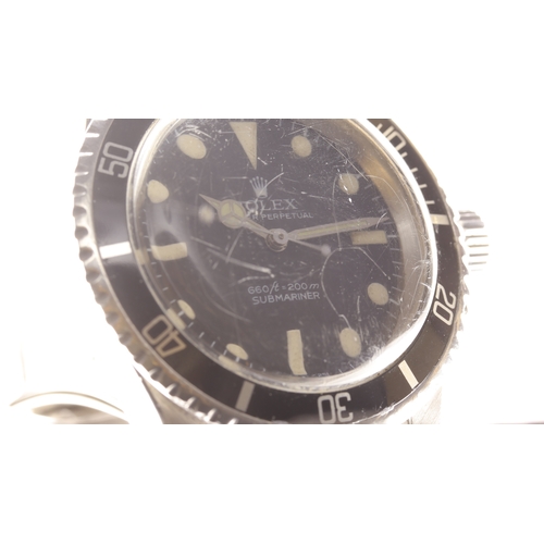 29 - Brand: Rolex
 Model Name: Submariner 
 Reference: 5513
 Year: Circa 1966
 Dial shape: Circular
 Dial... 