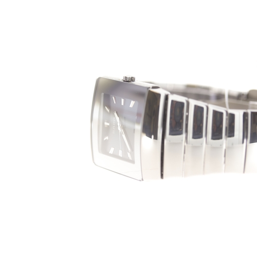 57 - Brand: Rado
 Model Name: Diastar 
 Reference: 152.0432.3
 Movement: Quartz
 Dial shape: Square
 Dial... 