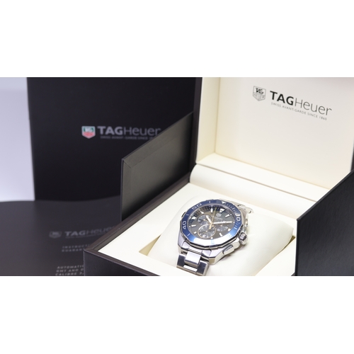 60 - Brand: Tag Heuer
 Model Name: Aquaracer 
 Reference: CAY111B
 Movement: Quartz
 Dial shape: Circular... 