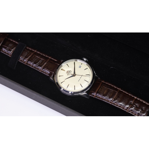 61 - Brand: Orient
 Model Name: Bambino 
 Reference: F672-UAT0
 Movement: Automatic
 Dial shape: Circular... 