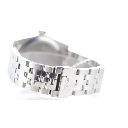 106 - Tudor Glamour Day & Date Automatic Ref 56000 Brand: Tudor
 Model Name: Glamour 
 Reference: 56000
 M... 