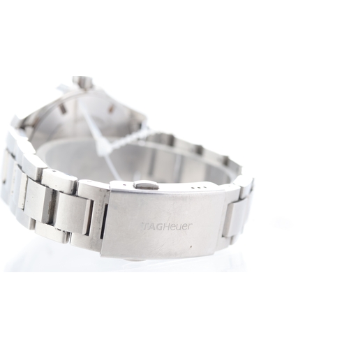 216 - Tag Heuer Aquaracer Ref WAY2012 Brand: Tag Heuer
 Model Name: Aquaracer 
 Reference: WAY2012
 Moveme... 