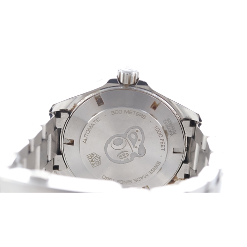 216 - Tag Heuer Aquaracer Ref WAY2012 Brand: Tag Heuer
 Model Name: Aquaracer 
 Reference: WAY2012
 Moveme... 